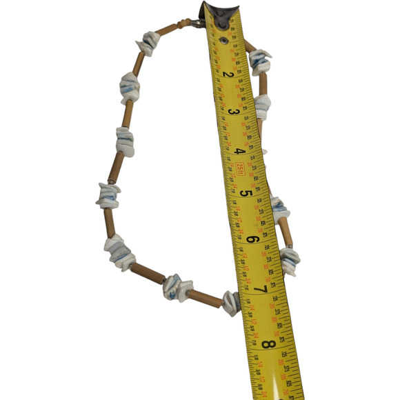 Hawaiian Blue White Pukka Shell and Wood Choker Necklace Vintage Boho Jewelry - Picture 6 of 7